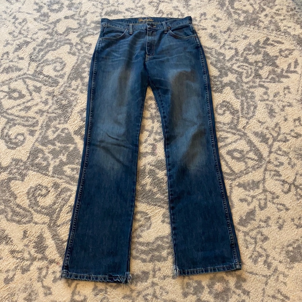 Men’s slim boot wrangler jeans
